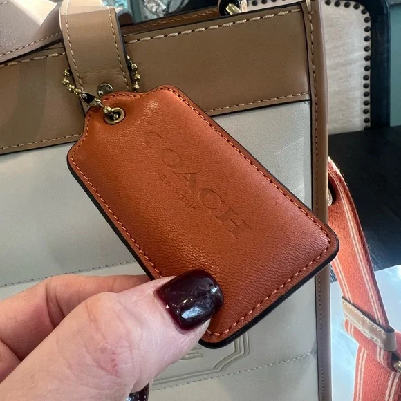 NWT Coach Quilted Large Field Tote - Picture 10 of 16